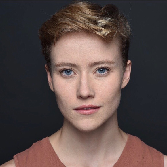 Meet your Posher, Amanda! - Picture 3 of 4